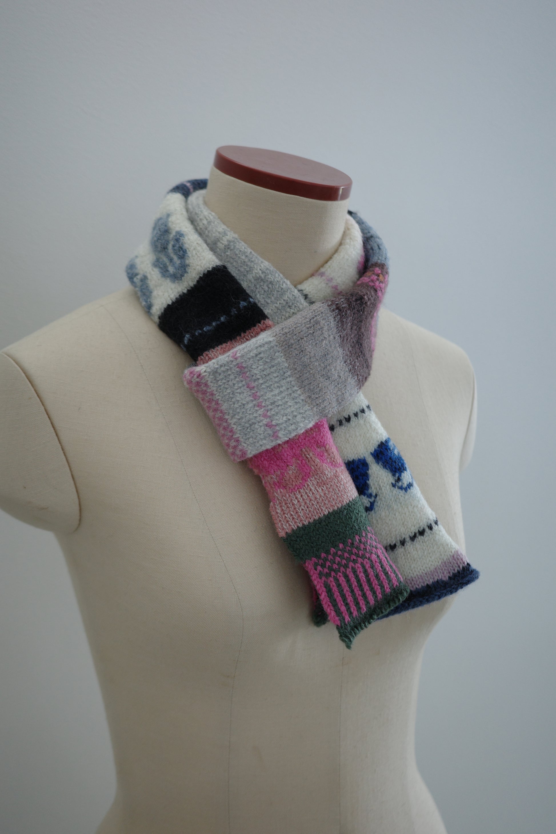 Skinny scarf