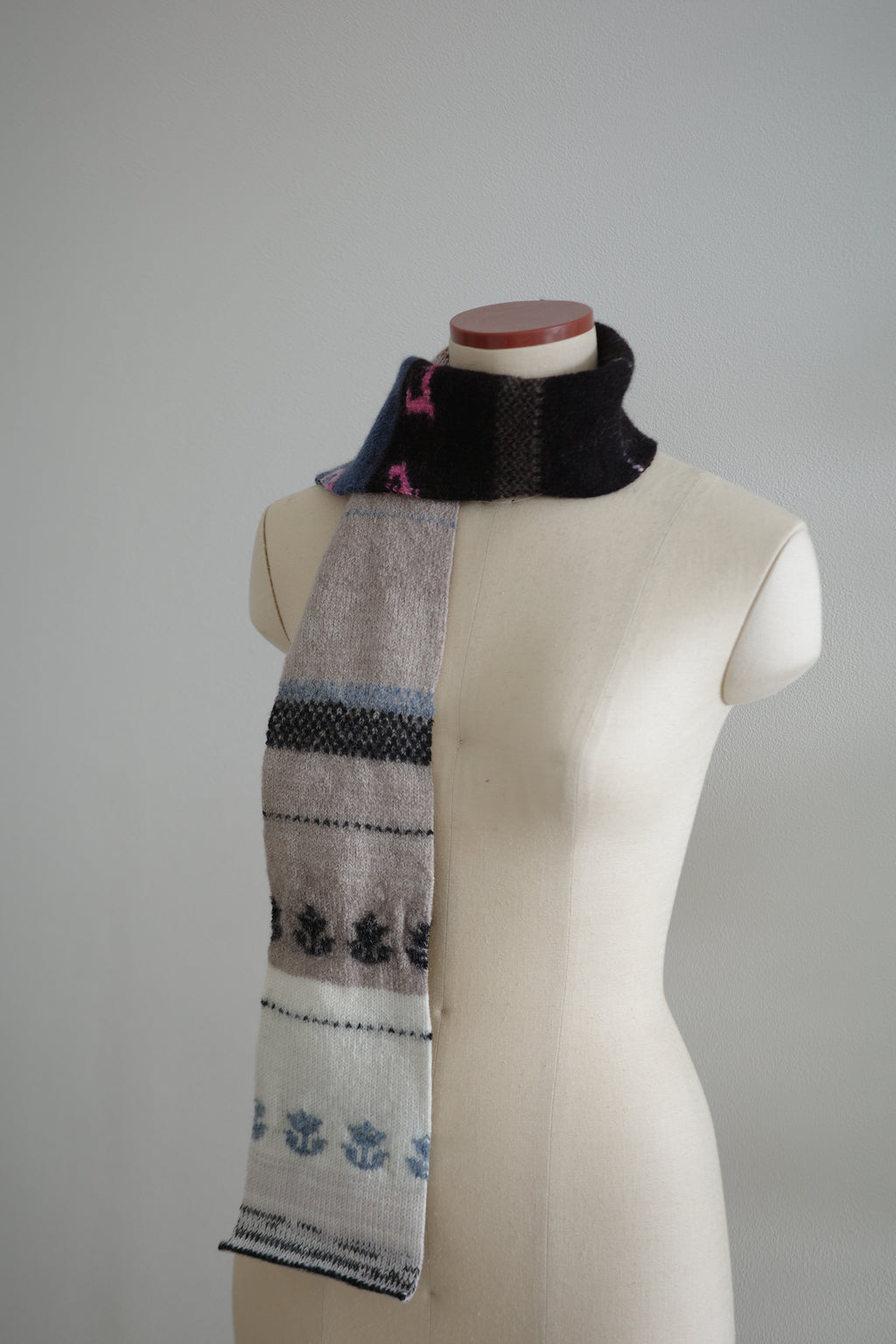 Skinny scarf