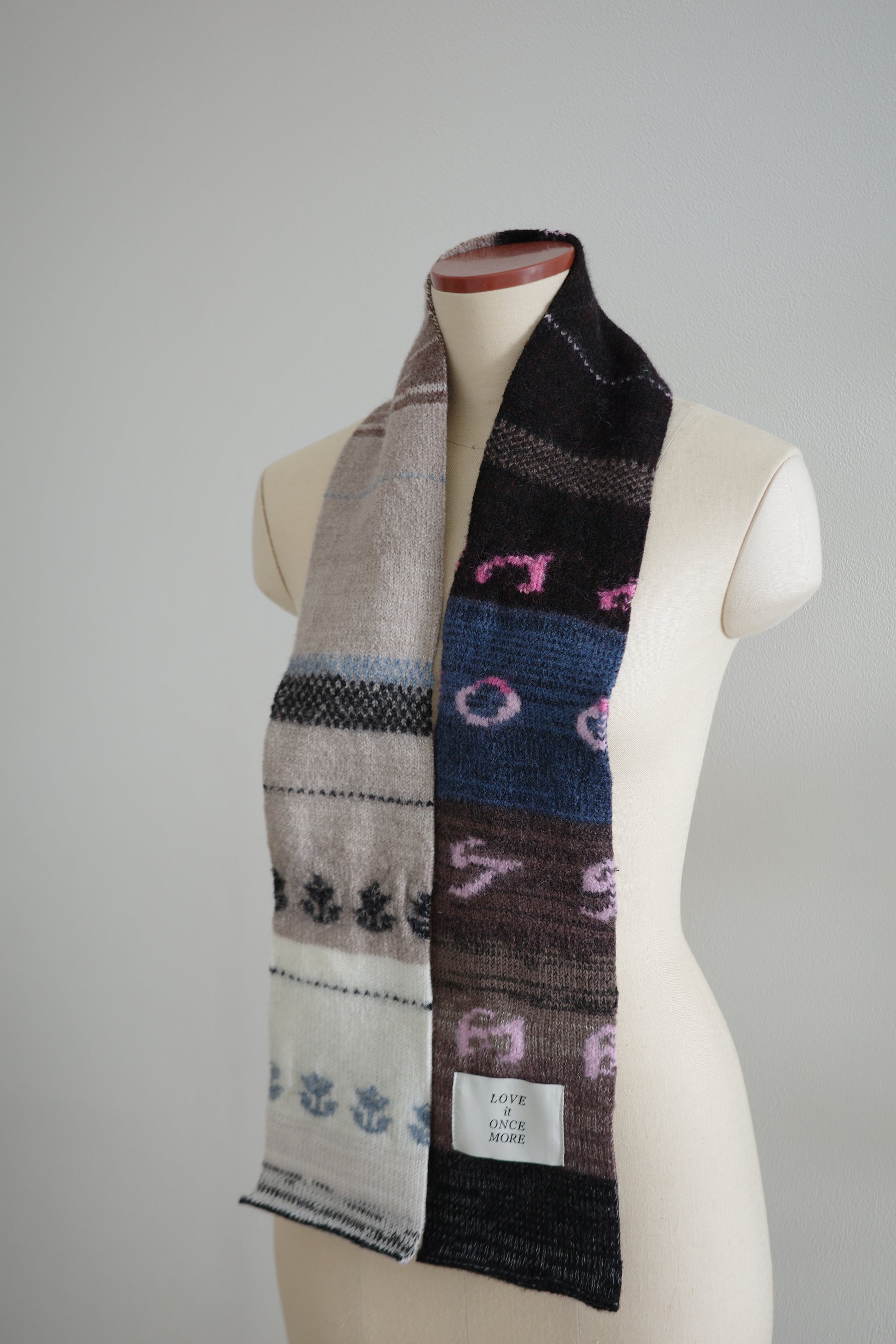 Skinny scarf