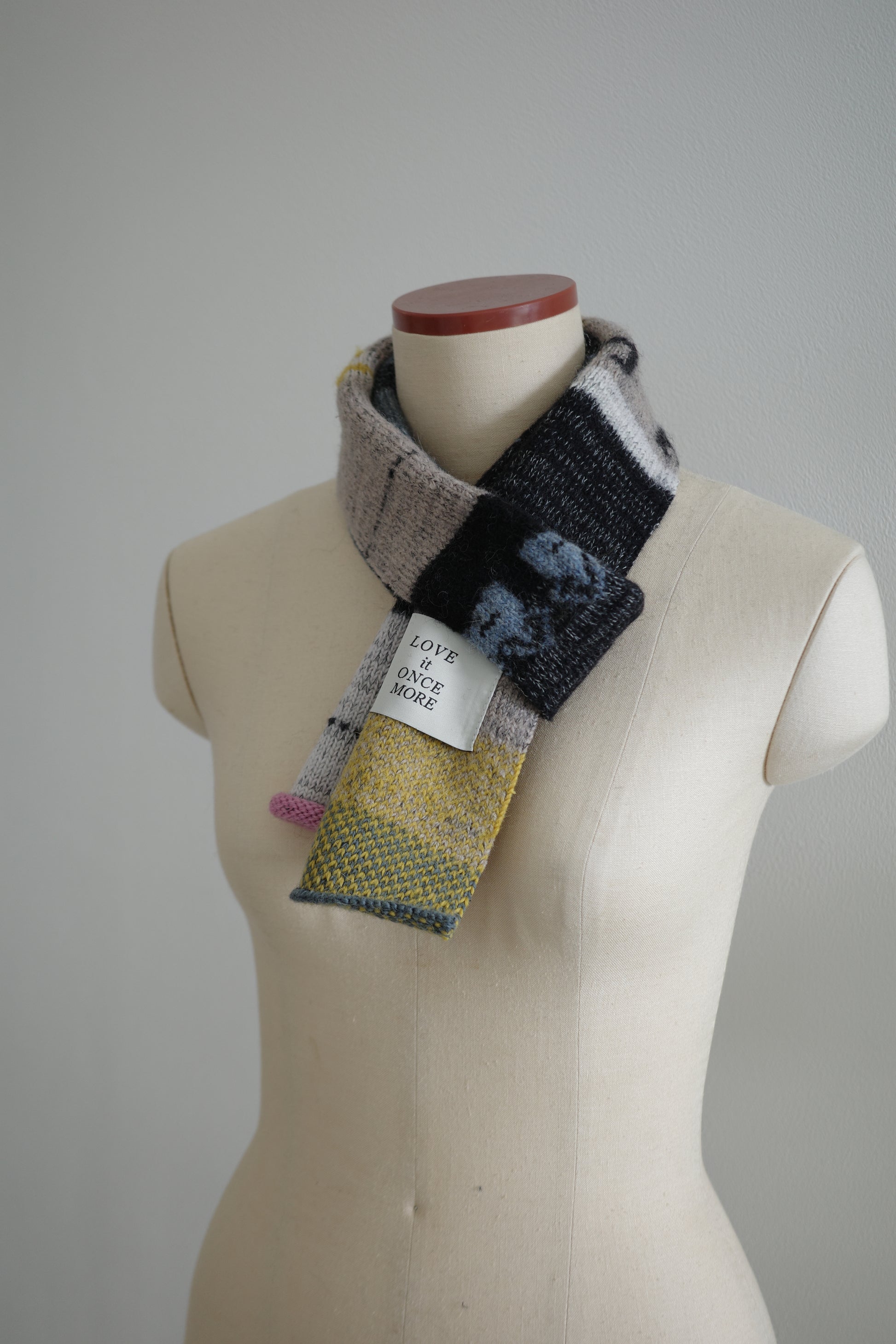 Skinny scarf