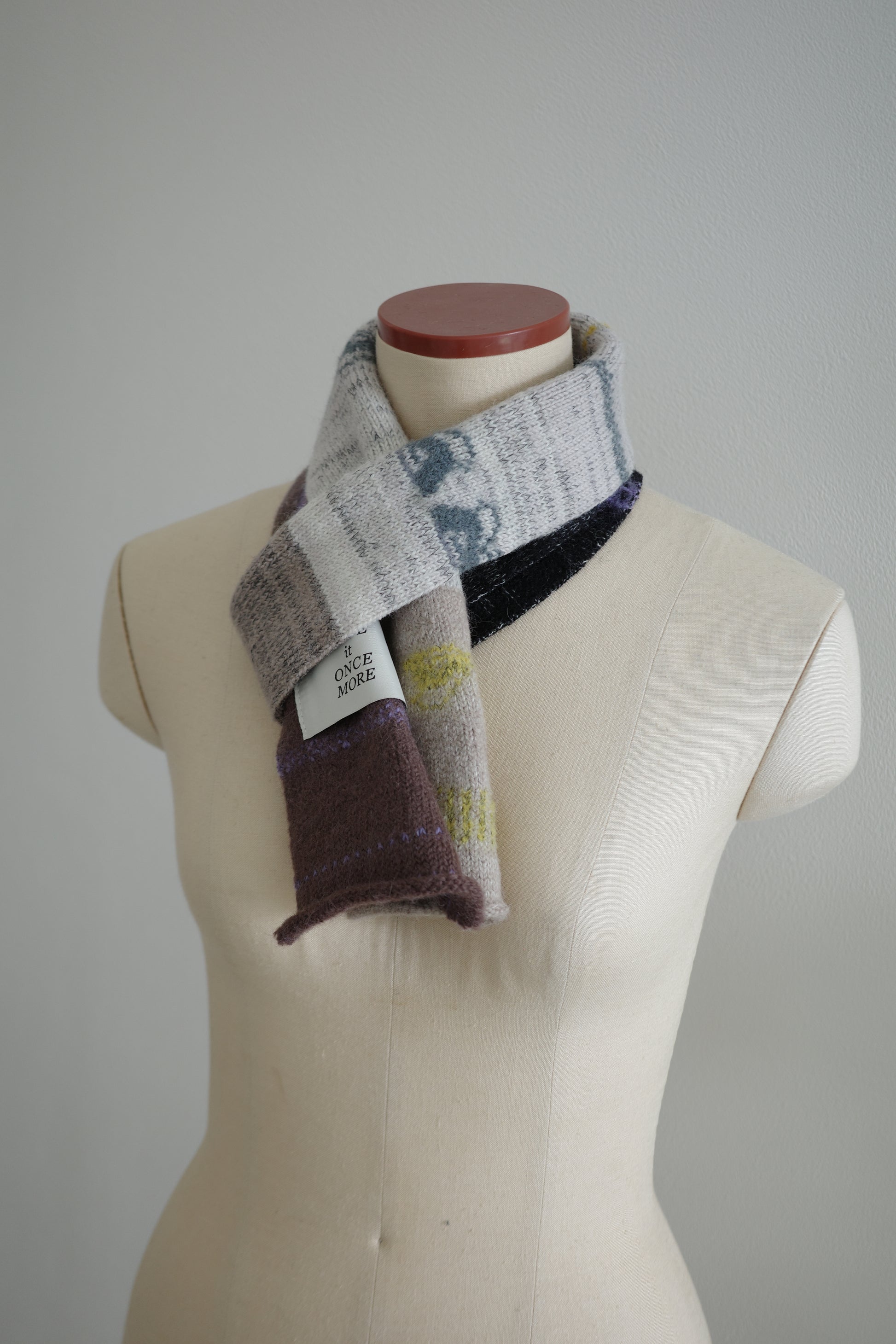 Skinny scarf