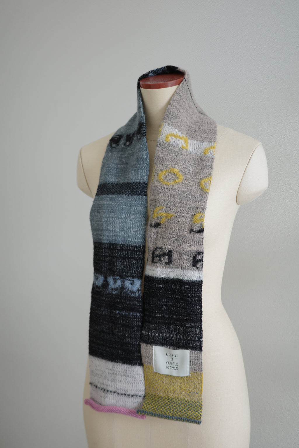 Skinny scarf