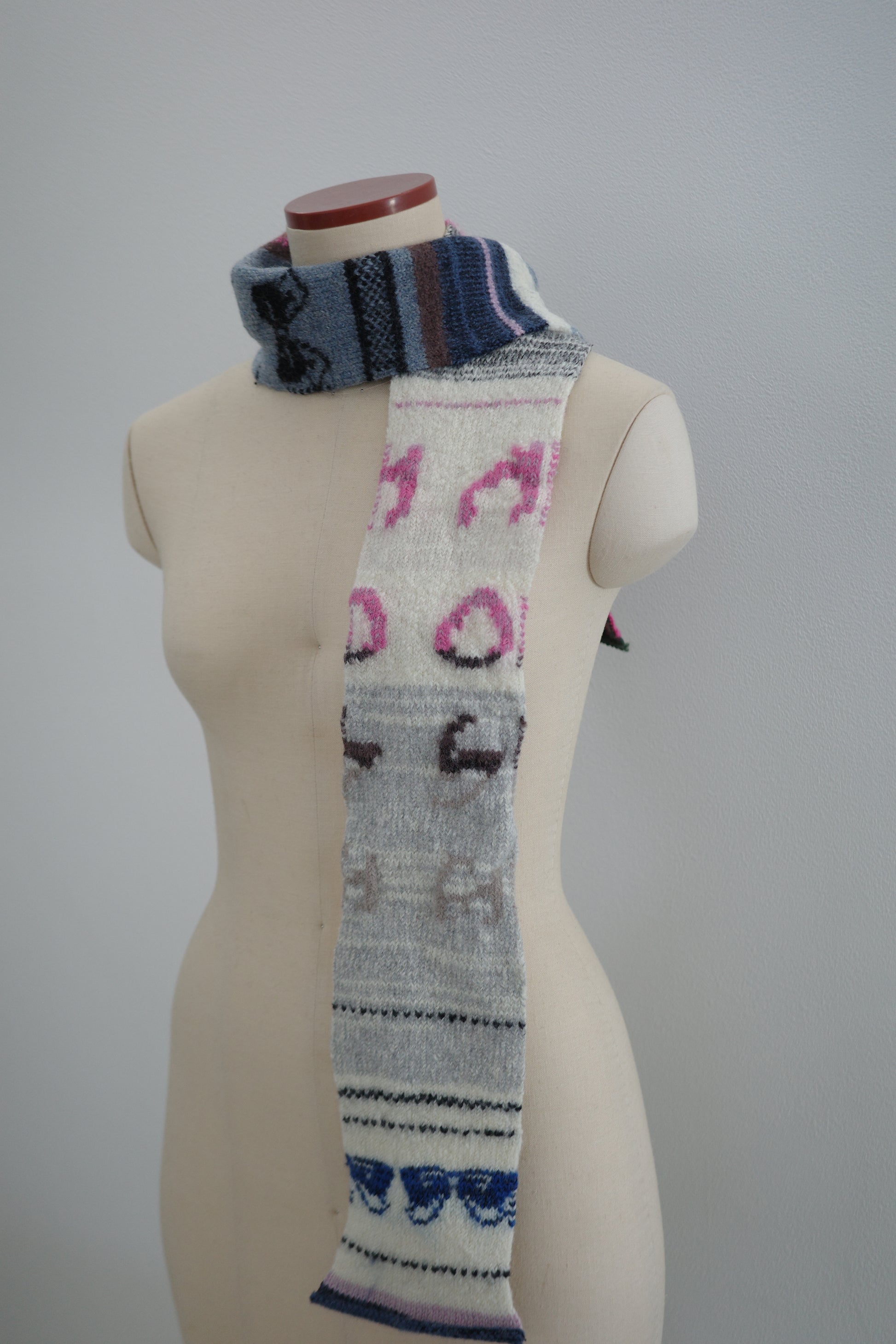 Skinny scarf