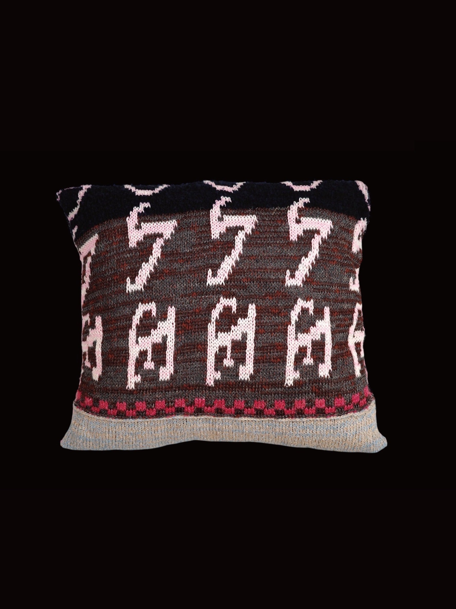 Love cushion 22/88