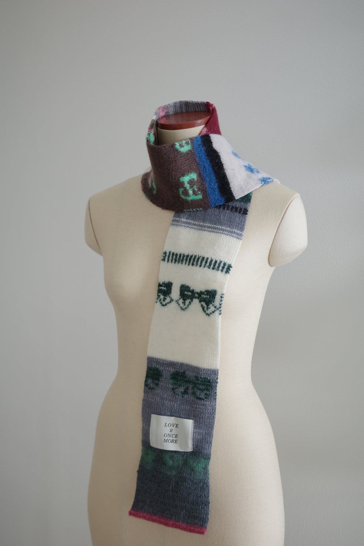 Skinny scarf
