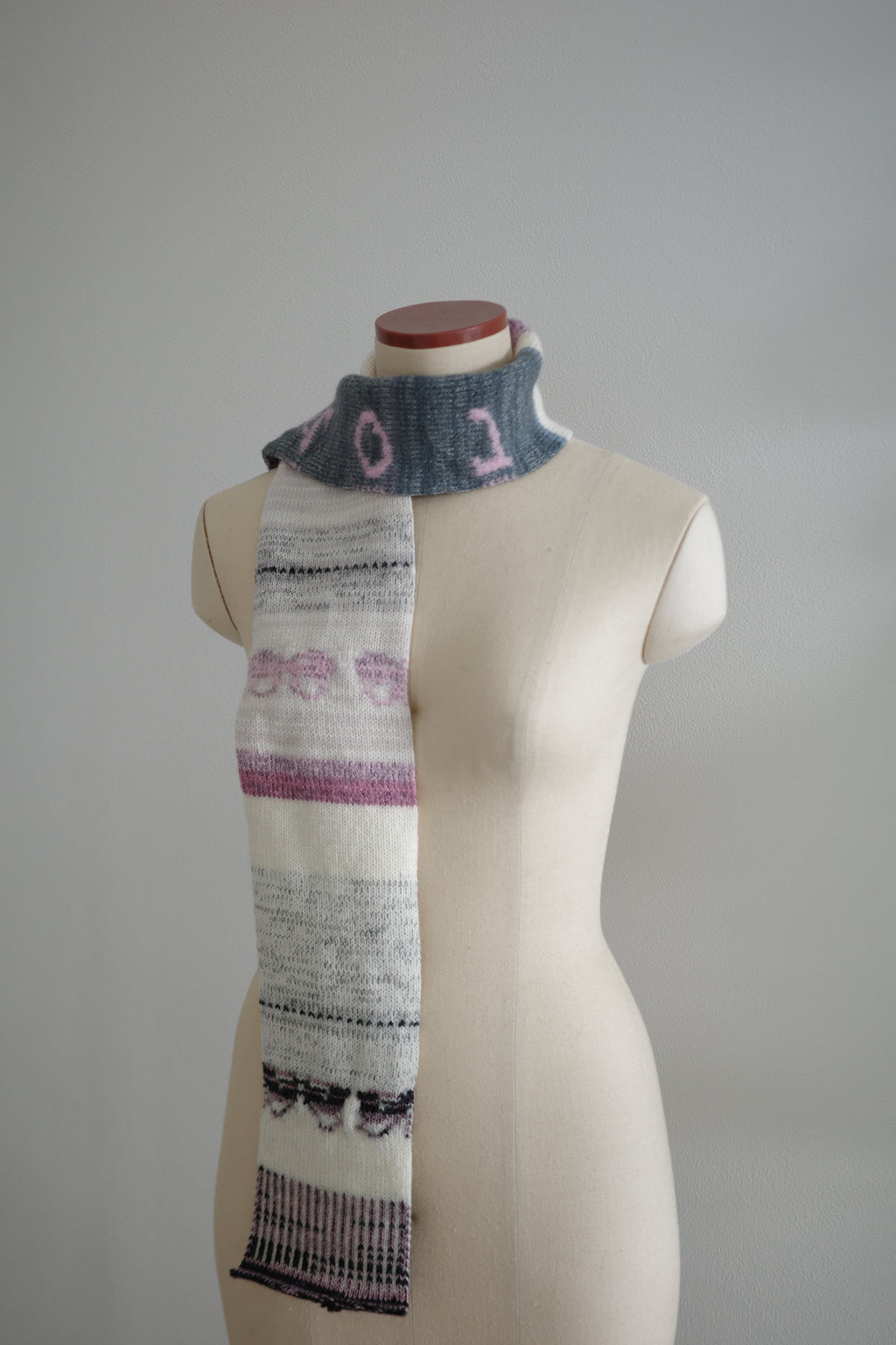 Skinny scarf