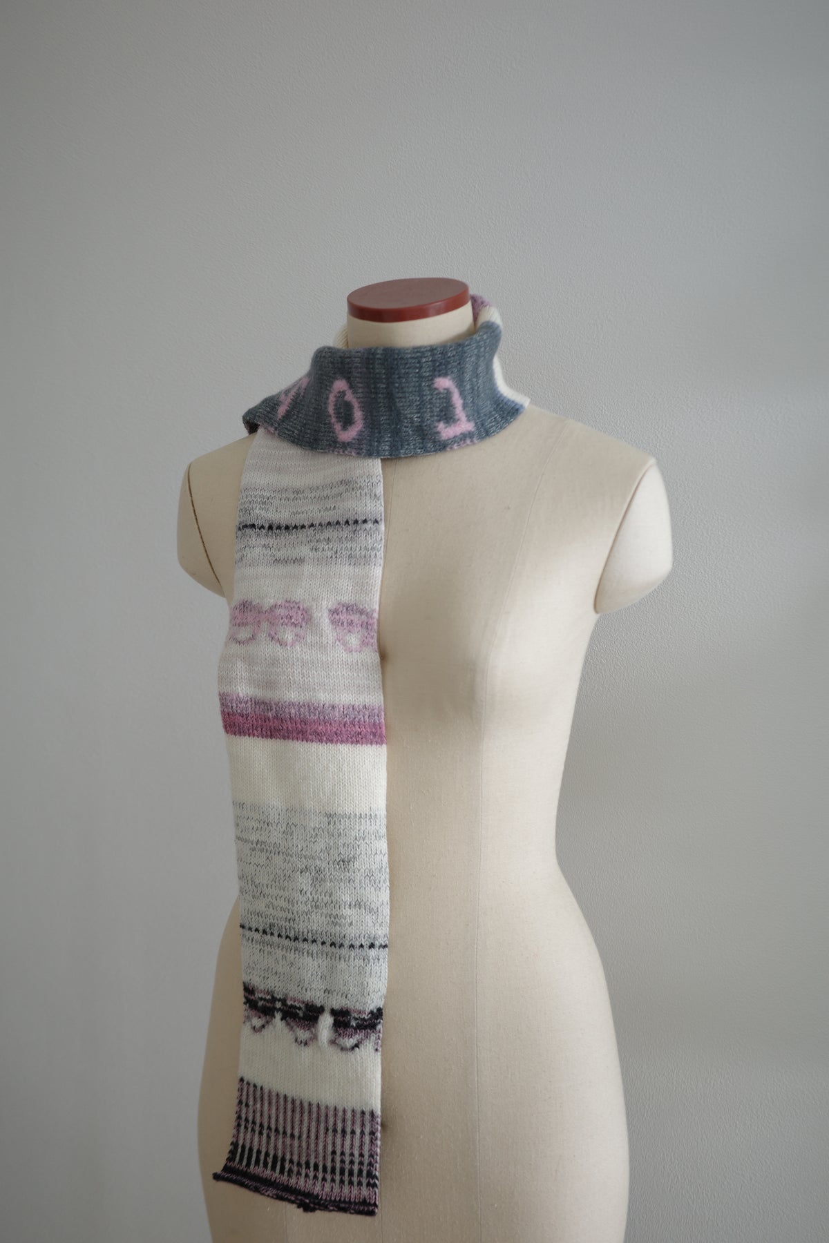 Skinny scarf