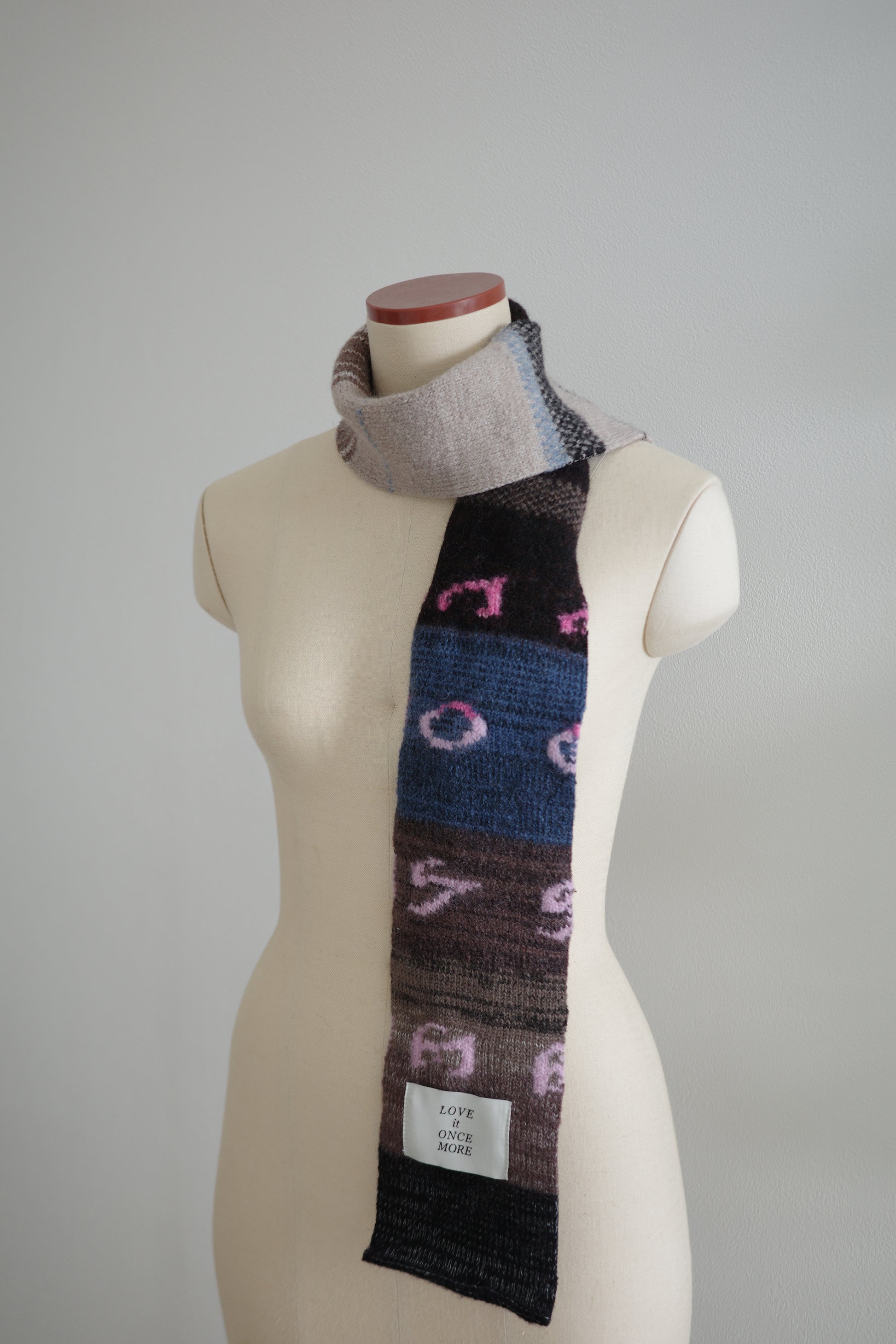 Skinny scarf