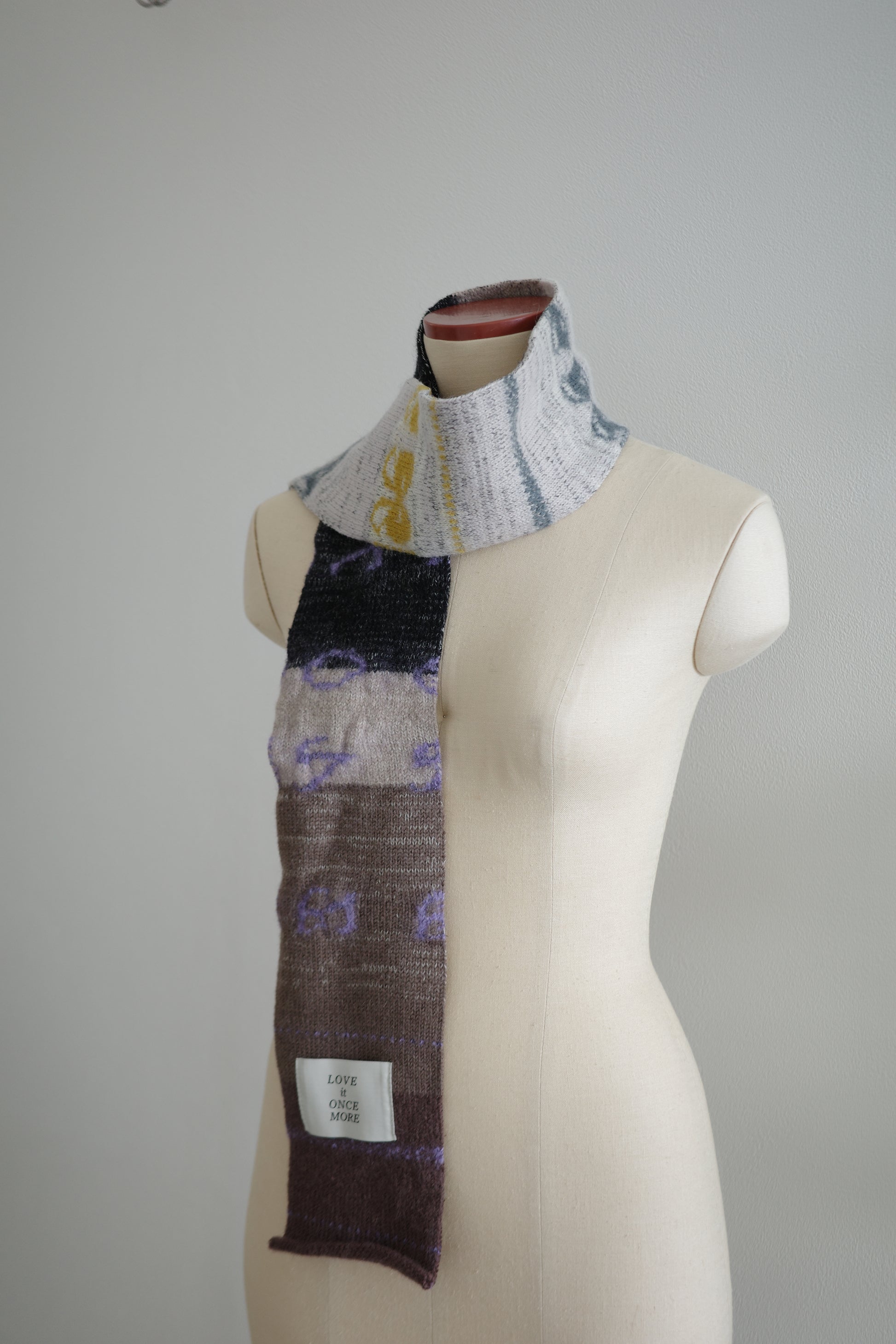 Skinny scarf