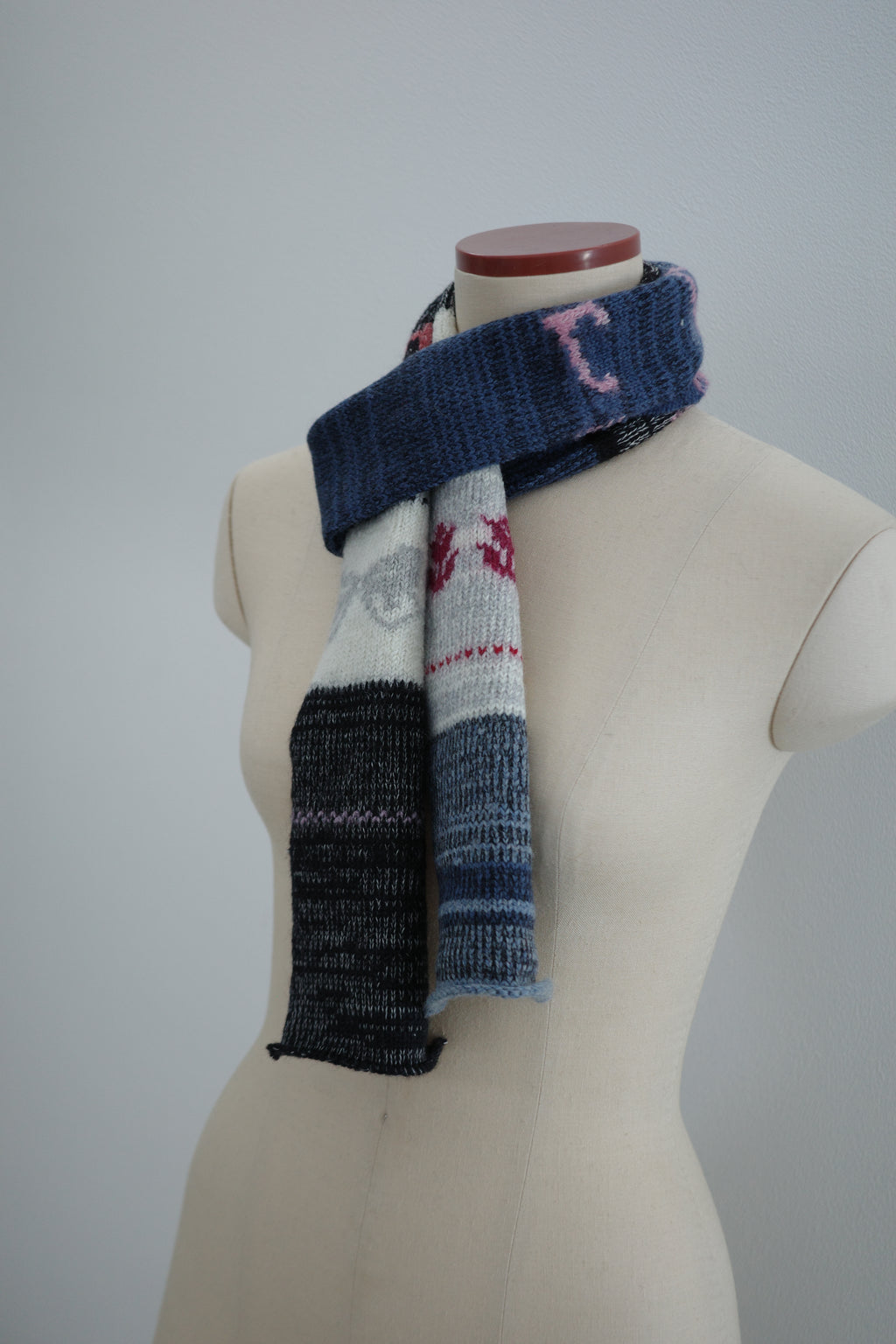 Skinny scarf