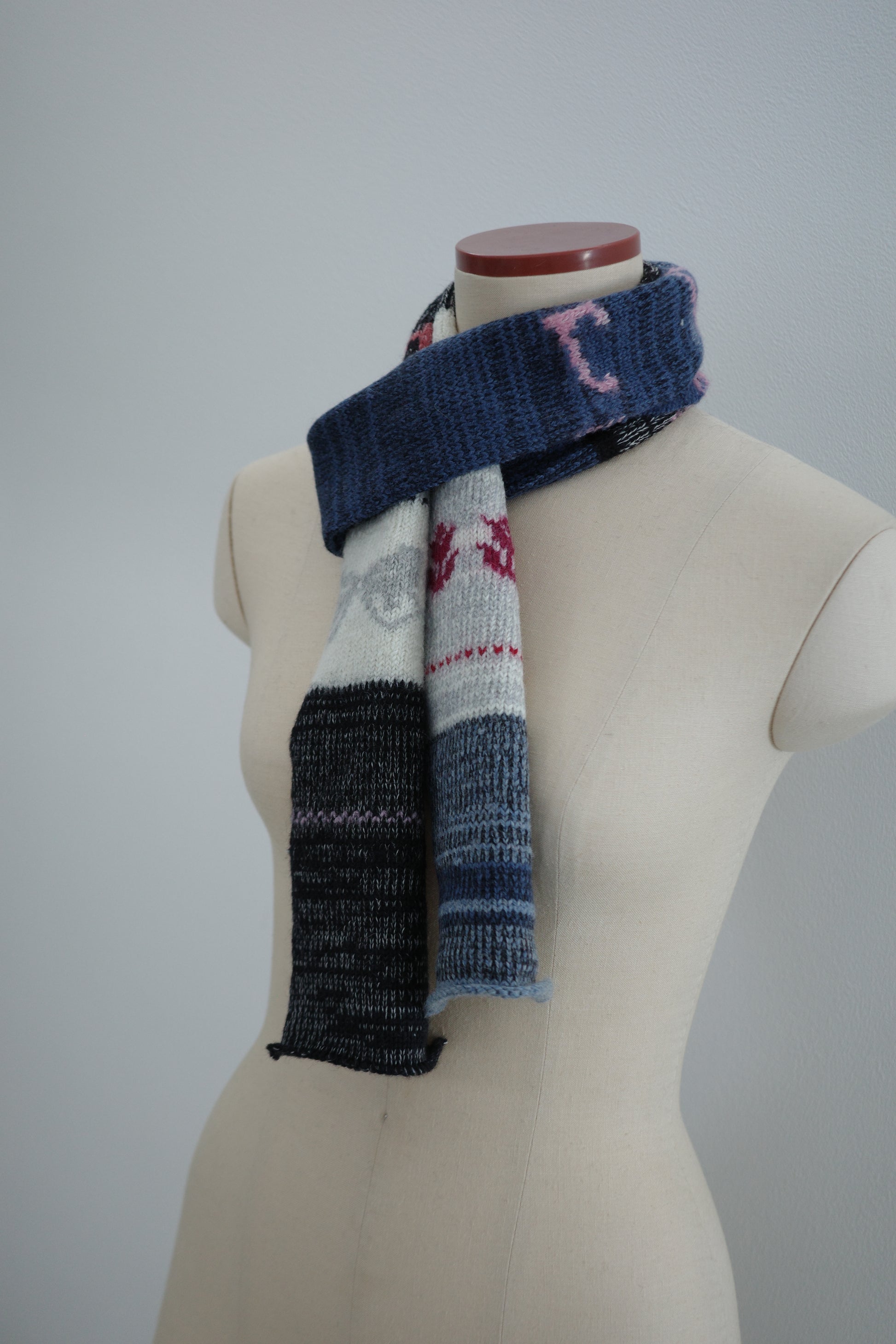 Skinny scarf
